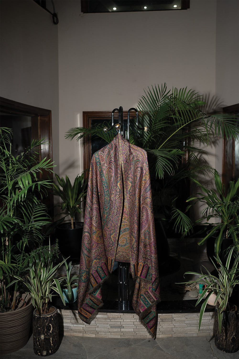 Light on the Shoulders, Strong in Style